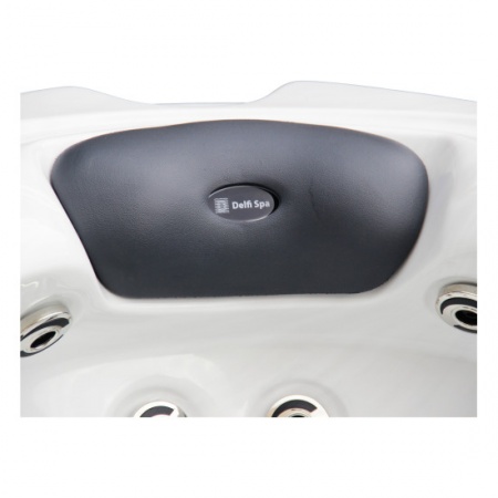 Гидромассажный спа-бассейн Delfi Spa Samana