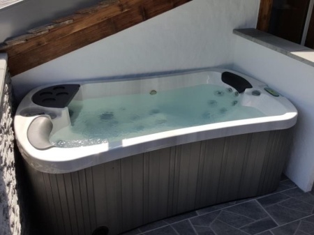 Мини спа бассейн Hydropool Serenity 2 SE